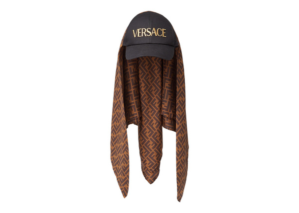 VERSACE Foulard Cap Black/Gold Baroque Print in Silk/Polyester